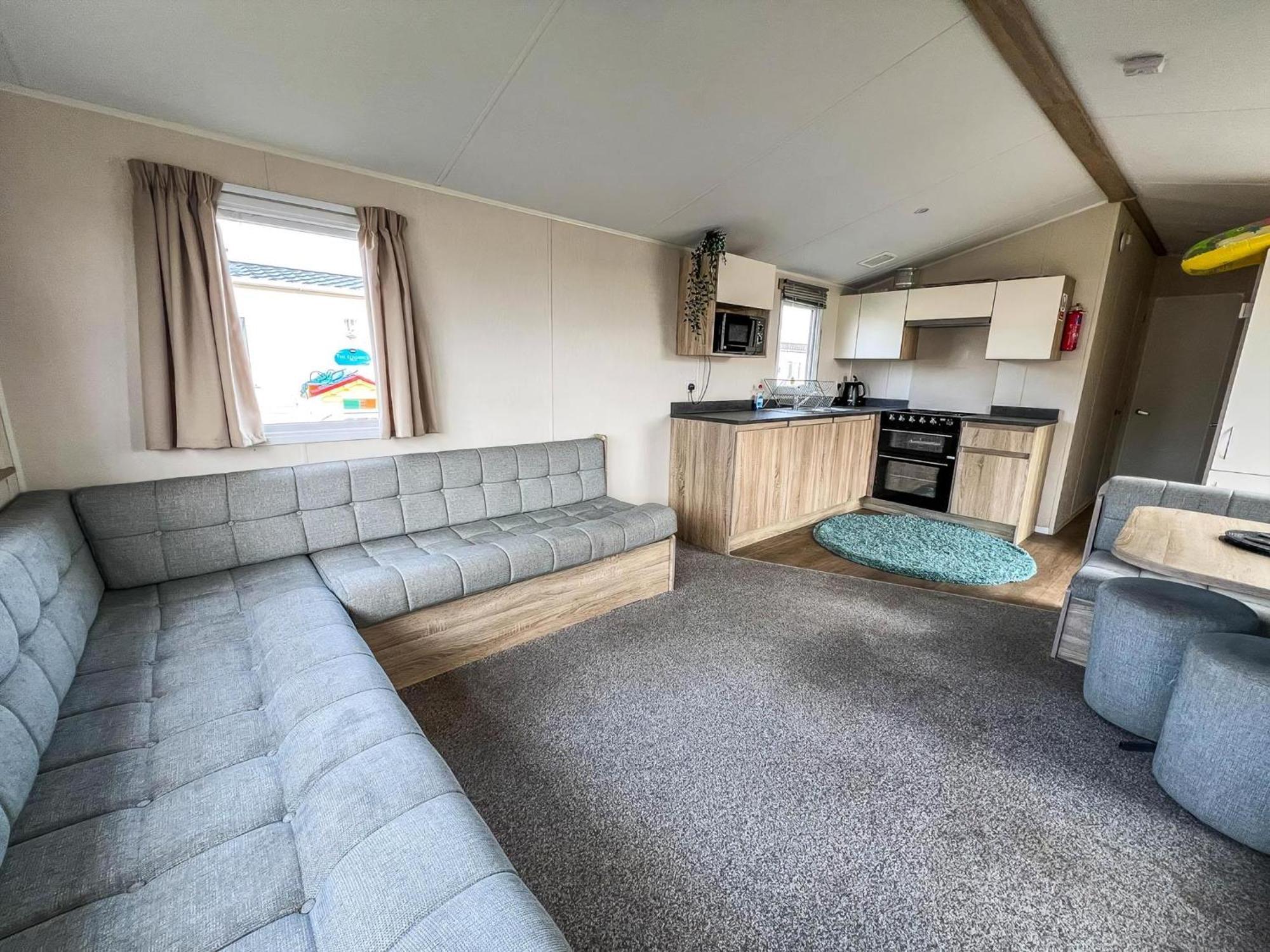 Modern 6 Berth Caravan With Wifi At St Osyth Beach In Essex Ref 28051Fv Клактън он Сий Екстериор снимка